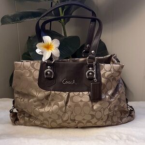 Coach Ashley Signature Satchel EUC